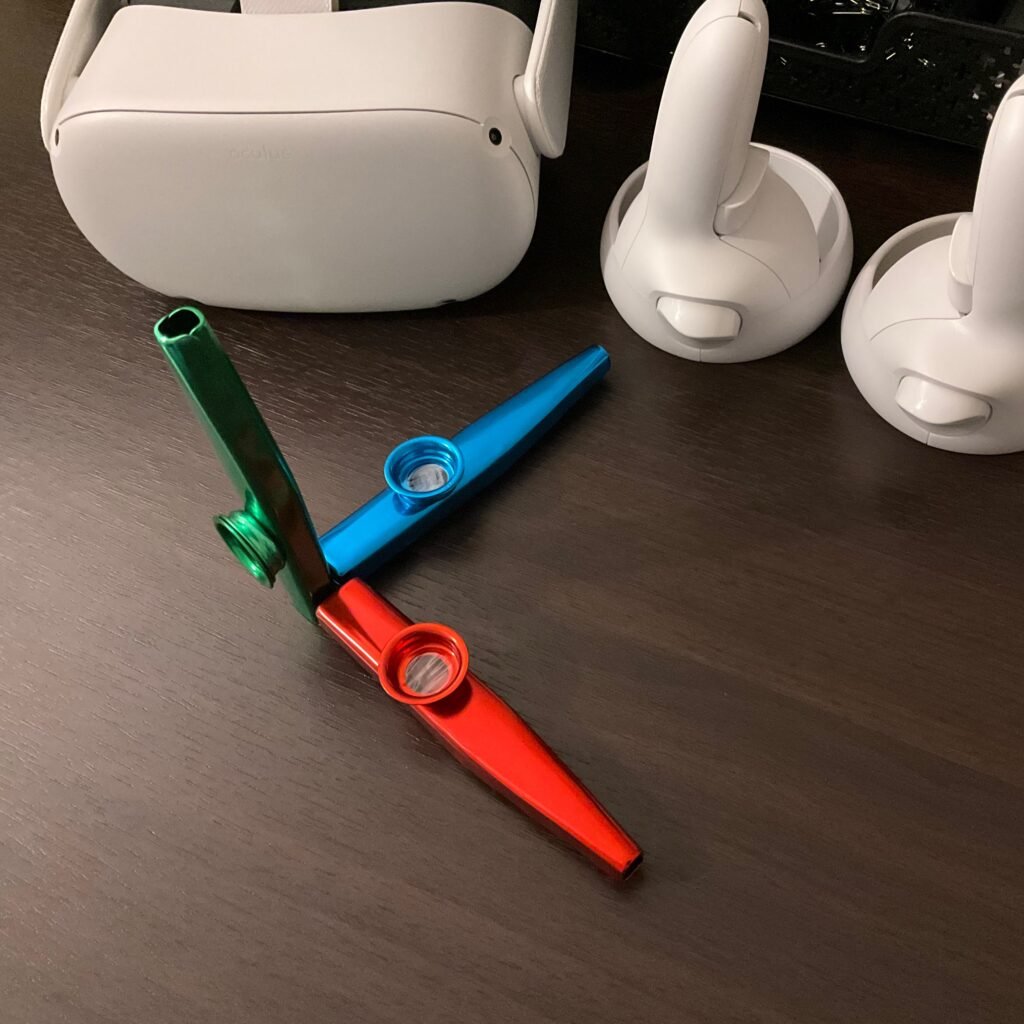 Red, green, and blue kazoos arranged as a 3D gizmo